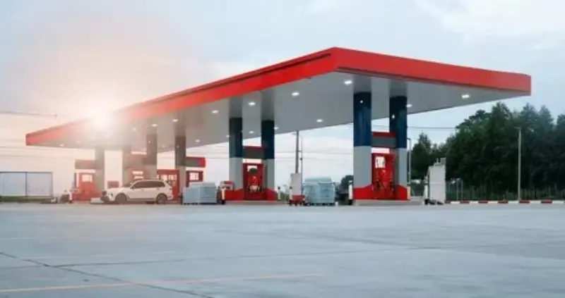 Az IEA arra figyelmeztet, hogy az európai repülőgép-üzemanyag-készletek hat héten belül kritikussá válhatnak